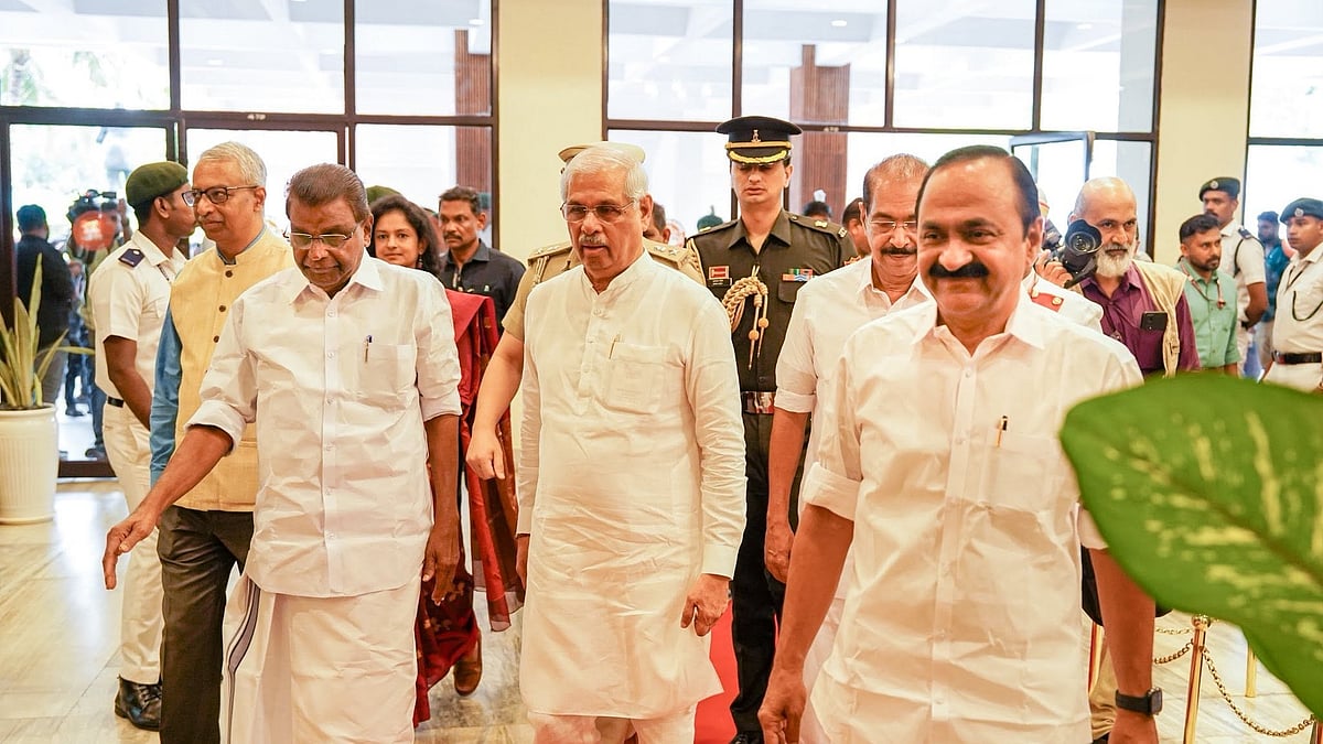 'അത് ശരിയായില്ല', ഗവര്‍ണര്‍ യോഗം വിളിച്ച സംഭവത്തില്‍ സര്‍ക്കാരിന് അതൃപ്തി; ലോക്ഭവന് കത്ത് നല്‍കി 