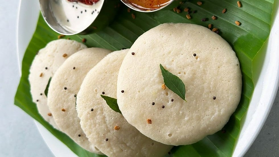 ഇഡ്‌ലിയും പ്രശ്നം! ച‍ർമത്തെ അകാല വാർധക്യത്തിലേക്ക് തള്ളിവിടുന്ന ഭക്ഷണങ്ങൾ