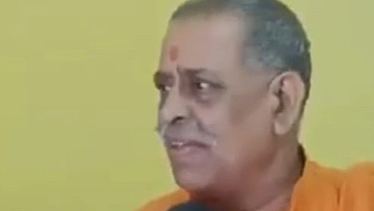 'ബാബറും ഗസ്‌നിയും ക്ഷേത്രങ്ങൾ കൊള്ളയടിച്ചു, ഇവർ ദൈവത്തെ തന്നെ കൊള്ളയടിക്കുന്നു'; രാമക്ഷേത്ര ട്രസ്റ്റിനെതിരെ മുൻ കർസേവകൻ സന്തോഷ് ദുബെ