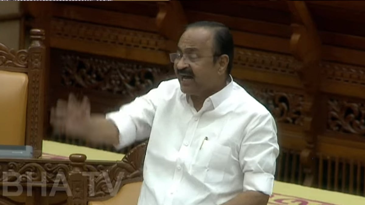 'മാറി മാറി ഇരിക്കുന്നത് ഭയങ്കര യോജിപ്പായത് കൊണ്ടാണല്ലോ'; നിയമസഭയില്‍ ബിജെപിയെ ട്രോളി മുഖ്യമന്ത്രി- വിഡിയോ