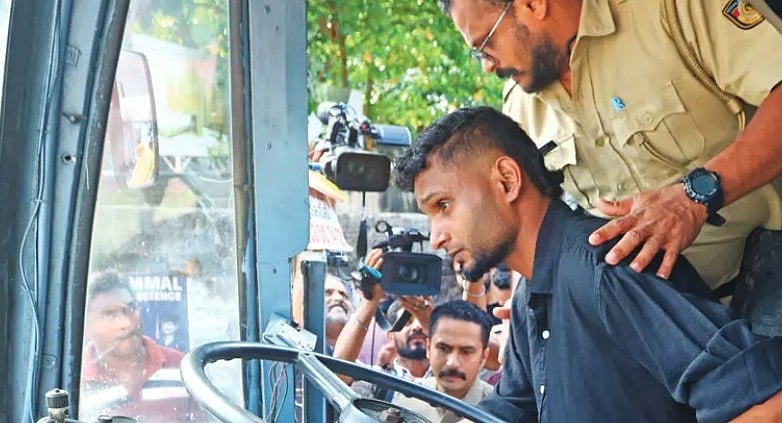 'ഓടിക്കാന്‍ ആഗ്രഹം തോന്നി, ഉത്തരവാദിത്തമില്ലാതെ വഴിയരികില്‍ നിര്‍ത്തിയിടാമോ?' കെഎസ്ആര്‍ടിസി ബസ് കടത്തിക്കൊണ്ടുപോയ യുവാവ് പിടിയില്‍