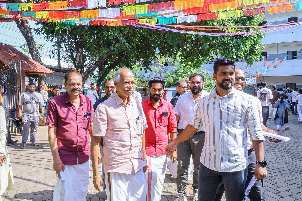 പയ്യന്നൂര് ചരിത്രം തിരുത്തുമ്പോള്