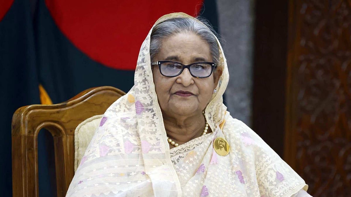 'മരിക്കുകയാണെങ്കില്‍ മാതാപിതാക്കളുടെ ചോര വീണ മണ്ണില്‍ വേണം, പോയേ തീരൂ'; ബംഗ്ലാദേശിലേയ്ക്ക് മടങ്ങണമെന്ന് ഷെയ്ഖ് ഹസീന