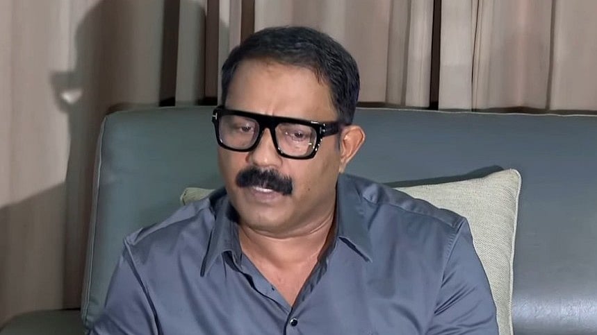 'പാവങ്ങളുടെ വയറ്റത്തടിക്കരുത്', വീടുകളില്‍ പതിച്ച എംബ്ലത്തില്‍ മോദിയുടെ ചിത്രം ഇല്ല; പിഎംഎവൈ വിവാദത്തില്‍ മന്ത്രി കെ എം ഷാജി