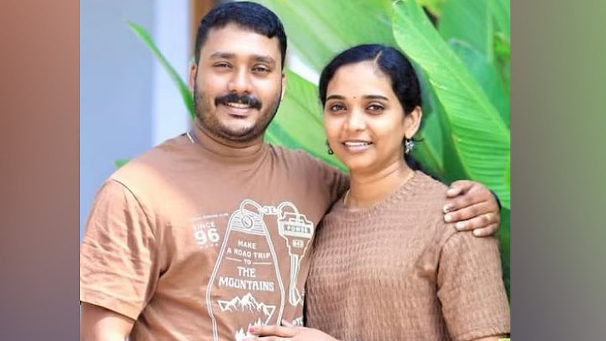 50 പവന്‍ സ്വര്‍ണത്തിന്റെ ഭൂരിഭാഗവും വിറ്റു, വീണ്ടും പണയം വെക്കാന്‍ മുതിര്‍ന്നപ്പോള്‍ എതിര്‍ത്തതിന് മര്‍ദിച്ചു; ആരോപണവുമായി ആരതിയുടെ  കുടുംബം