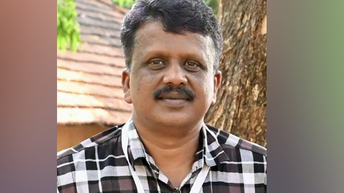 ഫുട്‌ബോള്‍ കളിക്കുന്നതിനിടെ കുഴഞ്ഞുവീണു; സിപിഎം നേതാവ് മരിച്ചു