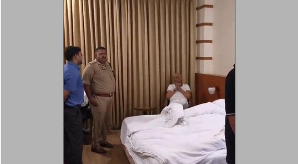 അയോധ്യ സംഭാവനത്തട്ടിപ്പ്: രാമക്ഷേത്ര സന്ദര്‍ശനത്തിനെത്തിയ യുപി കോണ്‍ഗ്രസ് അധ്യക്ഷന്‍ വീട്ടുതടങ്കലില്‍
