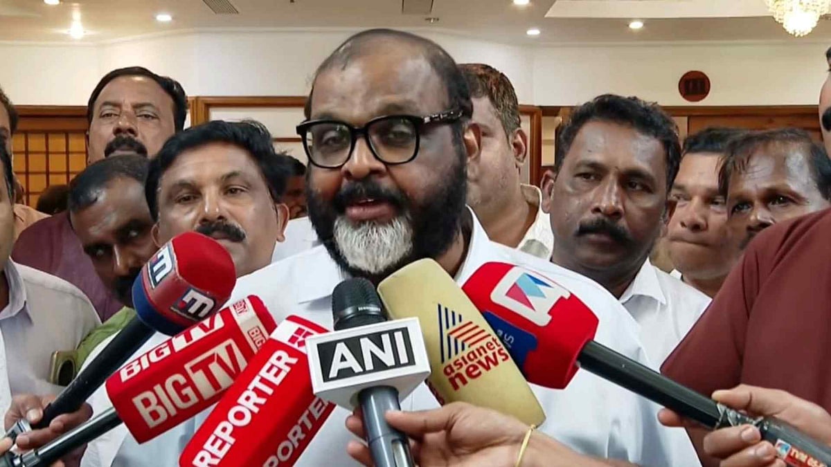 'വാഹനം കളിപ്പാട്ടമല്ല, അപകടം പിടിച്ച യന്ത്രമാണ്'; ഡ്രൈവിങ് സംസ്കാരത്തില് മാറ്റം വേണമെന്ന് മന്ത്രി സിപി ജോണ്