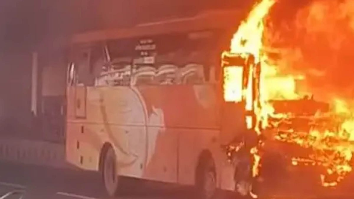 ബെംഗളൂരുവില്‍ കെഎസ്ആര്‍ടിസി സ്വിഫ്റ്റ് ബസിന് തീപിടിച്ചു; ആളപായമില്ല