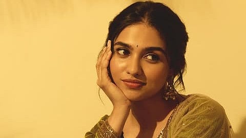 കുറച്ചു നാളത്തേക്ക് ഒരിടവേള; സോഷ്യല്‍ മീഡിയയോട് ബൈ പറഞ്ഞ് മമിത ബൈജു, എന്ത് പറ്റിയെന്ന് ആരാധകർ