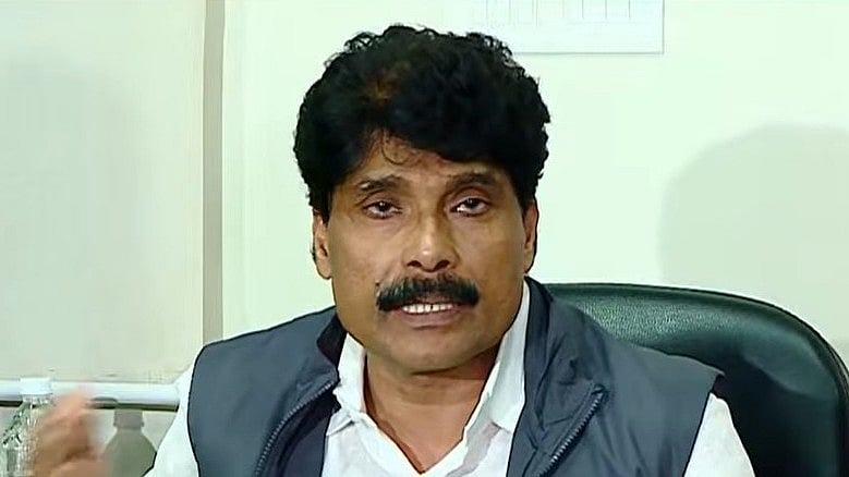 നാളെ പൂര്‍ണ പരിശോധന, മണ്ണിടിച്ചില്‍ സ്ഥലത്തേയ്ക്ക് പ്രവേശനം നിരോധിച്ചു; അഞ്ചു പേരെ കാണാനില്ലെന്ന് മന്ത്രിമാര്‍ 