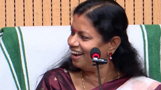 'ഞങ്ങള് കൊല്ലംകാര് പാവങ്ങളാട്ടോ;  പപ്പടത്തിന്റെത് ഒറ്റപ്പെട്ട സംഭവം'