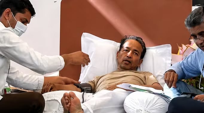 'ലക്ഷ്യം കാണും വരെ പിന്മാറില്ല'; ആശുപത്രിയില്‍ ചികിത്സ നിരസിച്ച് സോനം വാങ്ചുക് 
