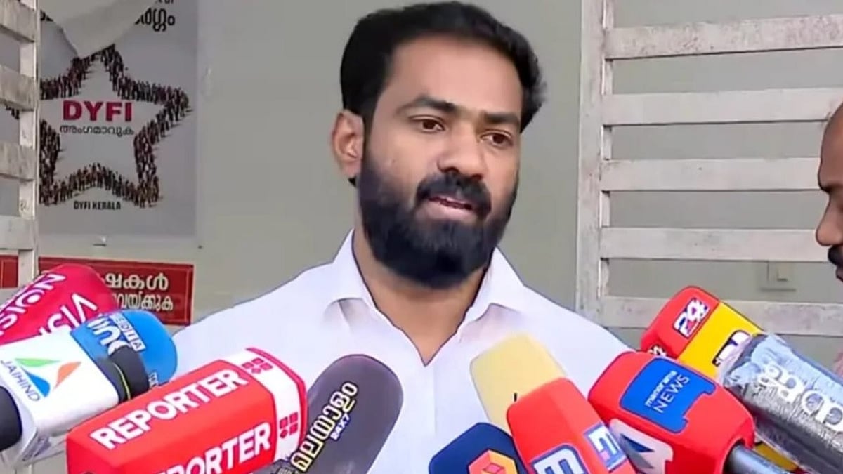 സർക്കാർ ആശുപത്രികളിലെ ഡിവൈഎഫ്ഐ പൊതിച്ചോർ വിതരണം തടയാൻ ഒരു മന്ത്രിക്കും കഴിയില്ല: വികെ സനോജ്