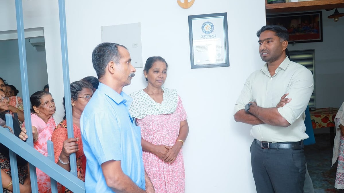 യുക്രൈയ്ൻ തീരത്ത് കപ്പൽ ആക്രമണം: കൊല്ലപ്പെട്ട അഖിൽ ജോയലിന്റെ വീട് ജില്ലാ കളക്ടർ സന്ദർശിച്ചു; മൃതദേഹം നാട്ടിലെത്തിക്കാൻ നടപടി ഊർജ്ജിതം