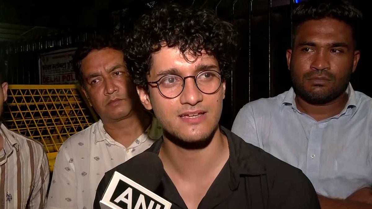 'യുവജനം എല്ലാം കാണുന്നുണ്ട്': പുതിയ വിദ്യാഭ്യാസ മന്ത്രി പ്രഹ്ലാദ് ജോഷിക്ക് സിജെപിയുടെ മുന്നറിയിപ്പ്