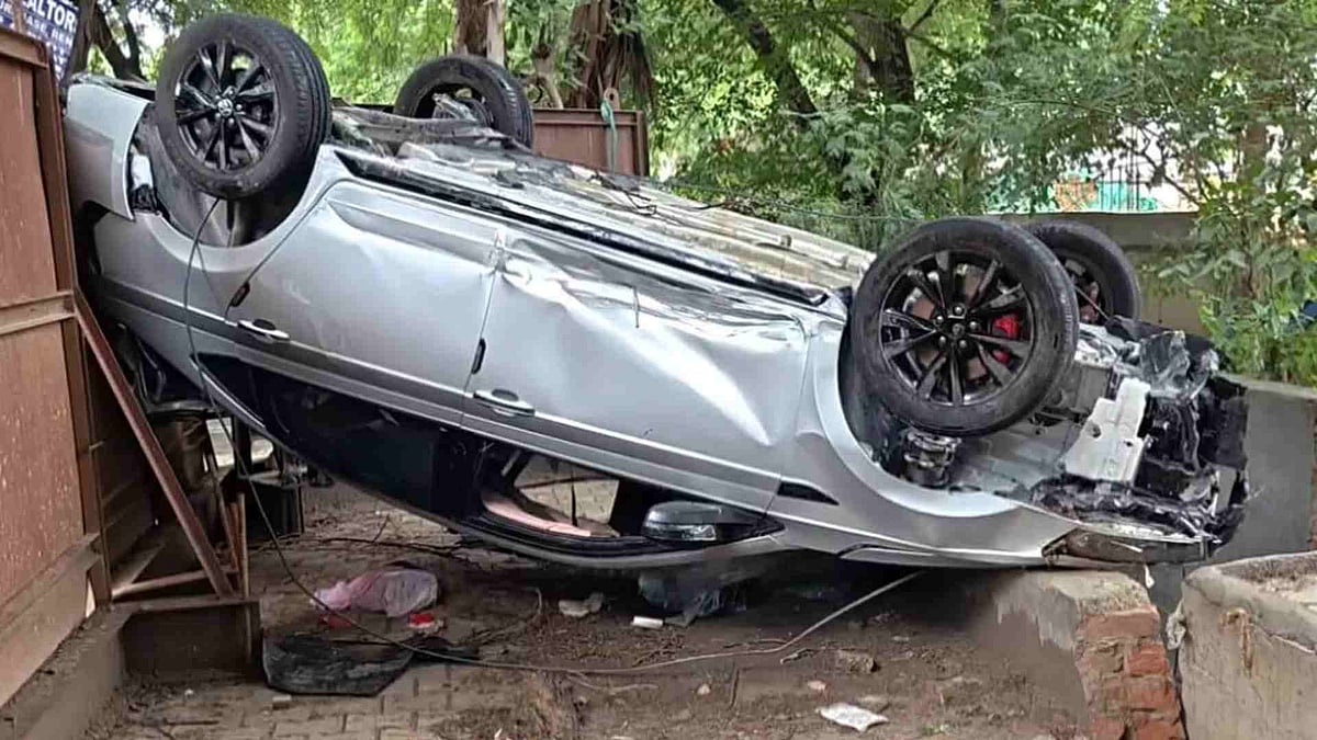 ഓടയിലേക്ക് കാര്‍ മറിഞ്ഞ് കരസേന ഉദ്യോഗസ്ഥന്റെ മകന്‍ മരിച്ചു; സുരക്ഷാ മതിലില്ലെന്ന് ആക്ഷേപം