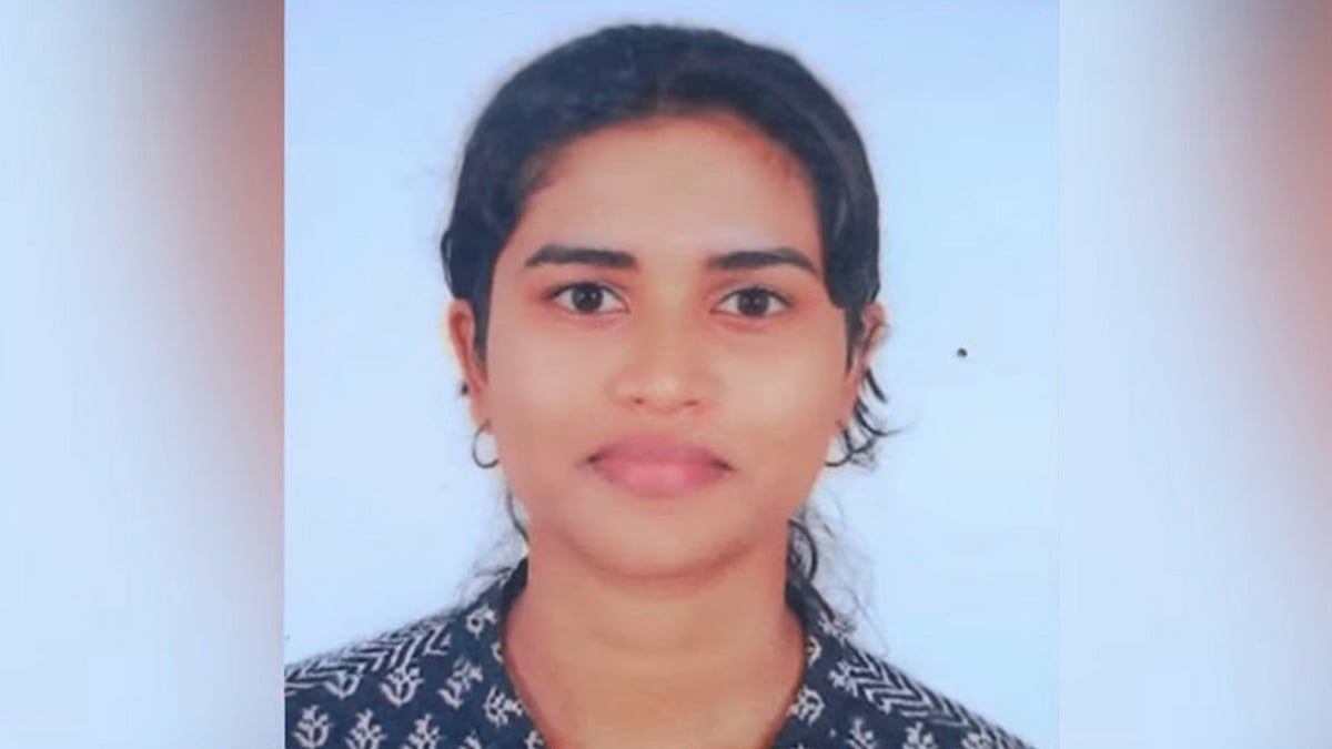 ആലപ്പുഴയില്‍ ട്രെയിനില്‍ നിന്ന് തെറിച്ചുവീണ് യുവതിക്ക് ദാരുണാന്ത്യം; മരിച്ചത് കോഴിക്കോട് സ്വദേശി