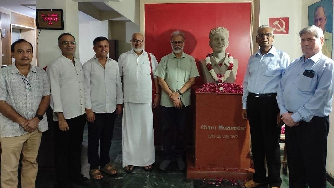സിപിഎം-എല്ലുമായുള്ള ശത്രുത അവസാനിക്കുന്നു; ചാരു മജുംദാറിന് പ്രണാമം അര്‍പ്പിച്ച് എംഎ ബേബിയും ഡി രാജയും