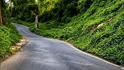 ഇടുക്കിയില്‍ കനത്ത മഴ: നേര്യമംഗലം മുതല്‍ അടിമാലി വരെ ഗതാഗതം പൂര്‍ണമായി നിരോധിച്ചു