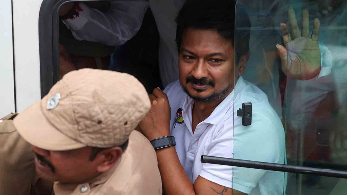 ഹൈക്കോടതി നിര്‍ദേശം തള്ളി പൊലീസ്, ഉദയനിധി സ്റ്റാലിന്‍ അറസ്റ്റില്‍; സംസ്ഥാനമാകെ ഡിഎംകെ പ്രതിഷേധം