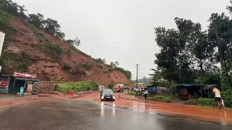 മഴക്കെടുതി: ഇടുക്കിയിൽ വീടും സ്ഥലവും നഷ്ടപ്പെട്ടവരെ പുനരധിവസിപ്പിക്കാൻ ഭൂമി കണ്ടെത്തും; 1.36 കോടിയുടെ കൃഷിനാശം; 117 റോഡുകൾ തകർന്നു