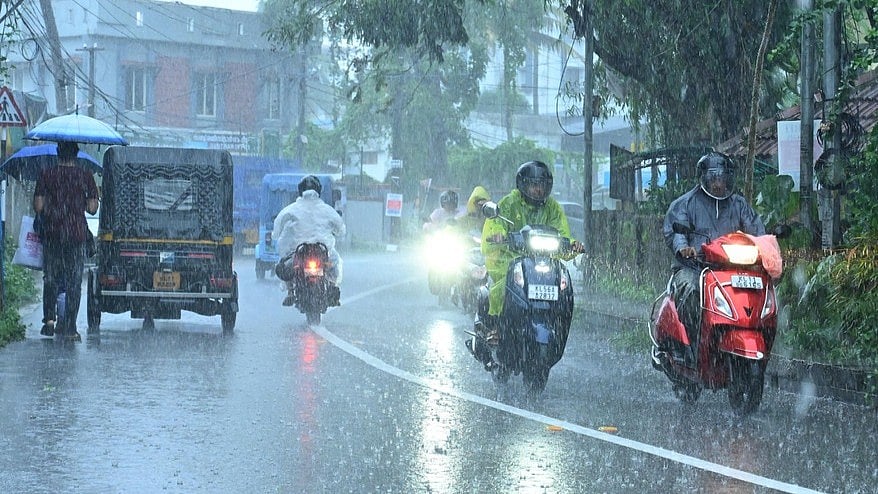 വരുംദിവസങ്ങളിലും വ്യാപക മഴ തുടരും; 40 കിലോമീറ്റര് വേഗത്തില് ശക്തമായ കാറ്റിന് സാധ്യത, ജാഗ്രത