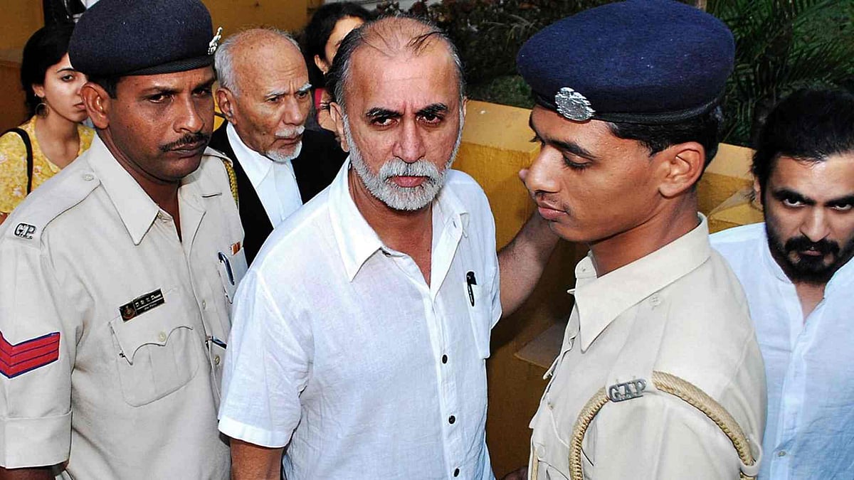 ബലാത്സംഗക്കേസില്‍ തരുണ്‍ തേജ്പാലിന് തിരിച്ചടി; രണ്ടാഴ്ചക്കകം കീഴടങ്ങാന്‍ സുപ്രീംകോടതി നിര്‍ദേശം