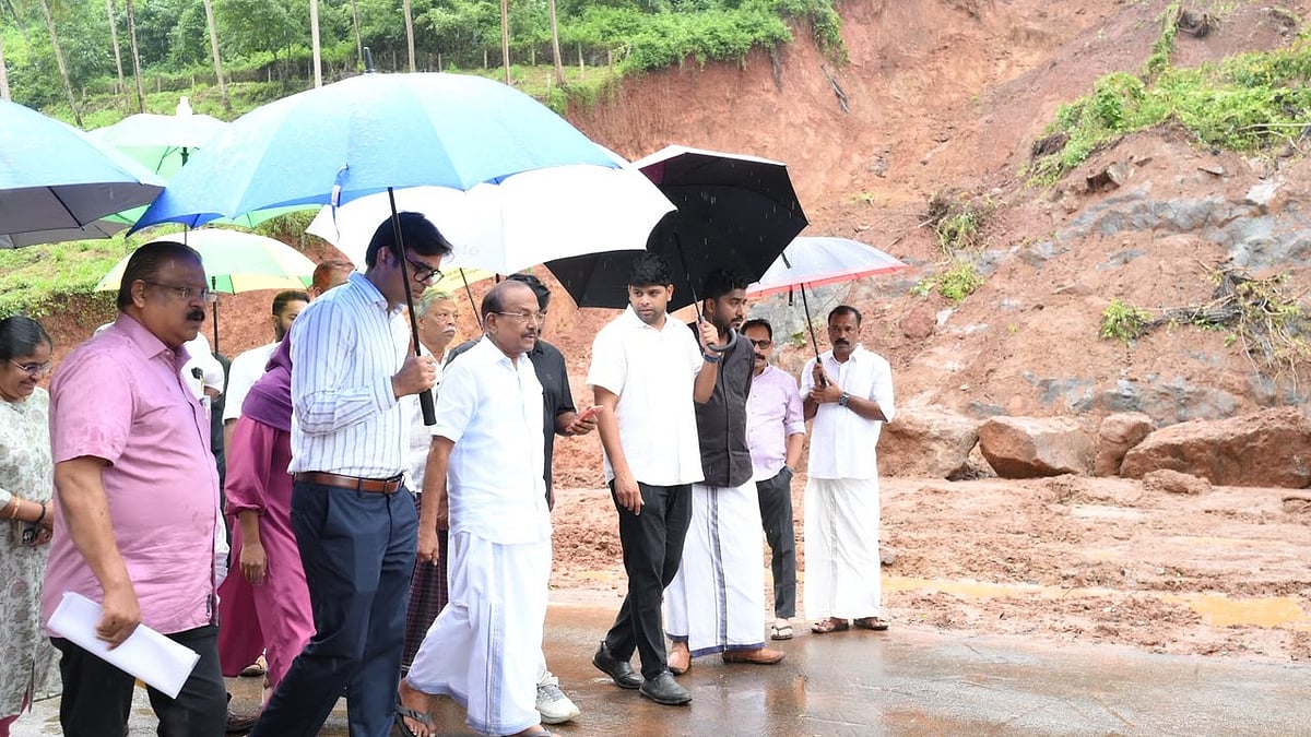 പാണക്കാട്ടെ മണ്ണിടിച്ചിലിന് കാരണം അനധികൃത പാറപൊട്ടിക്കൽ; മന്ത്രി പികെ കുഞ്ഞാലിക്കുട്ടി