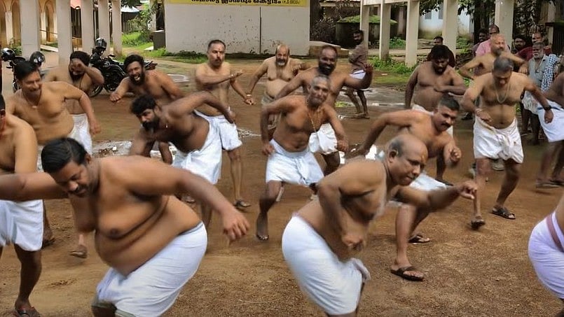 നാലോണപ്പുലിക്കളിക്ക് താളമിട്ട് അയ്യന്തോൾ ദേശം; പുലിമടയിൽ ചിട്ടയായ പരിശീലനം