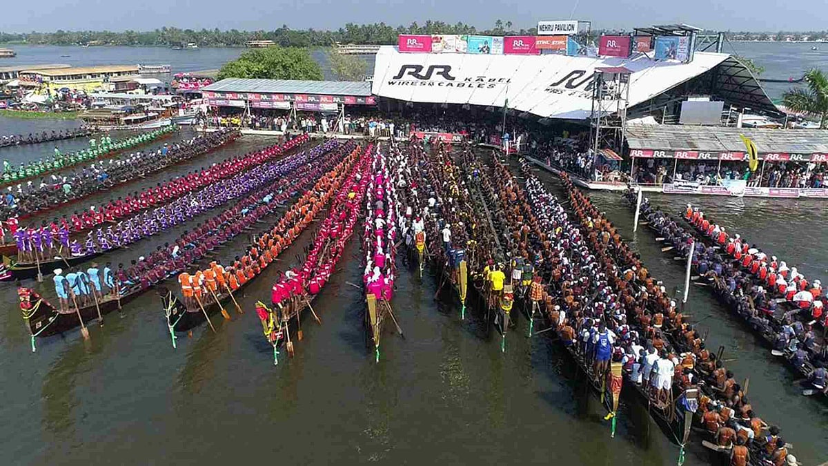 നെഹ്റു ട്രോഫി വള്ളംകളി: ജലമേളയ്ക്ക് ഒരുങ്ങി ആലപ്പുഴ; ജില്ലയില് ഇന്ന് അവധി