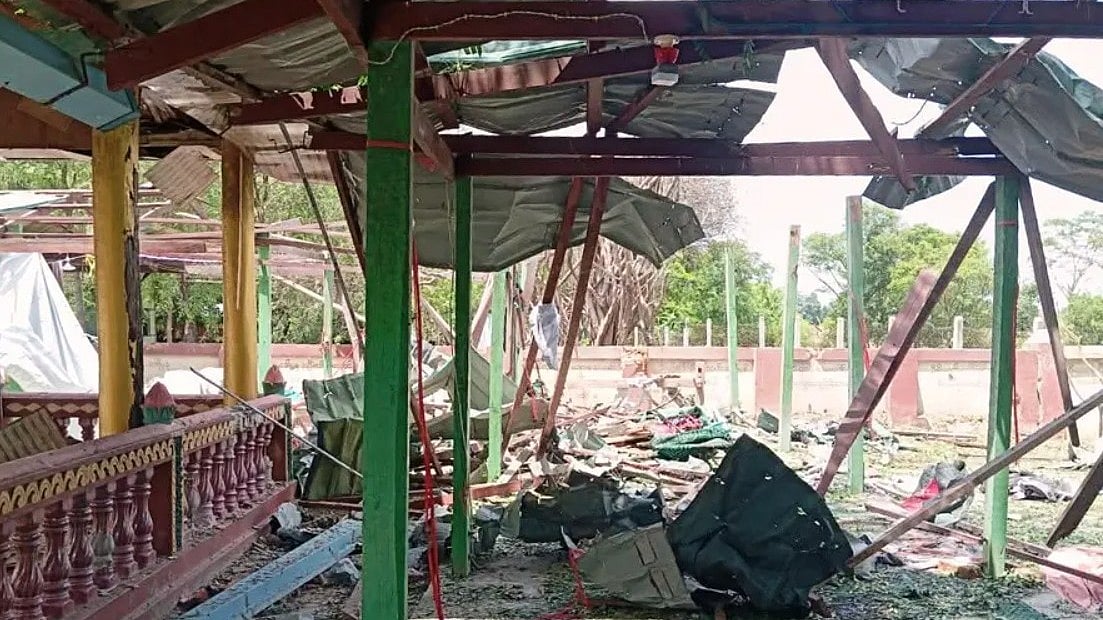 മ്യാന്‍മറില്‍ ബുദ്ധവിഹാരത്തിനുനേരെ സൈന്യത്തിന്റെ വ്യോമാക്രമണം; 14 പേര്‍ കൊല്ലപ്പെട്ടു