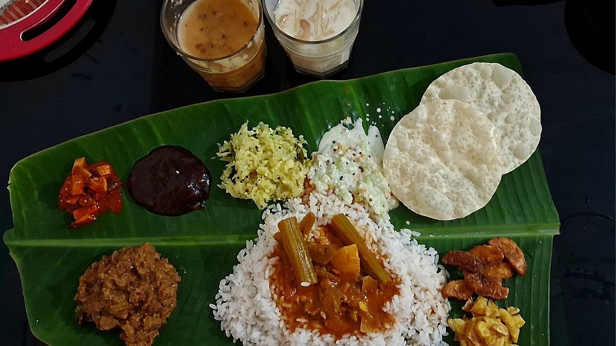 ഓണസദ്യയിലെ വിഭവങ്ങൾ എന്തൊക്കെ? സമൃദ്ധമായ ഓണവിരുന്നിലെ രുചിവൈവിധ്യം