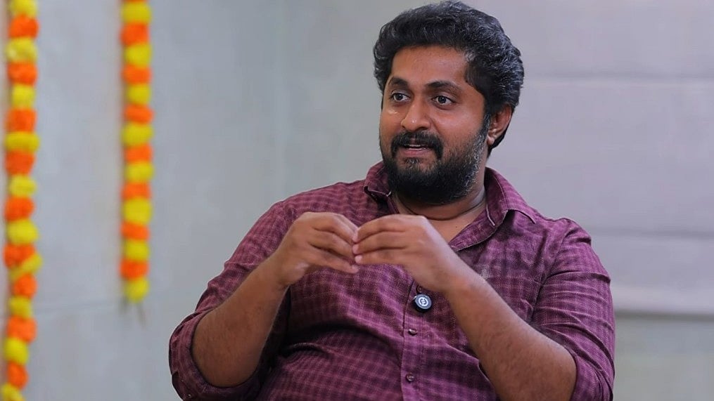 'ആശുപത്രിയിൽ പോയി ഞാൻ അച്ഛനെ കാണാറില്ല; ഇനി കുറച്ചു വർഷം ഒരുമിച്ച് ജീവിക്കാം എന്ന് വിചാരിച്ചപ്പോൾ അത് കിട്ടിയില്ല'