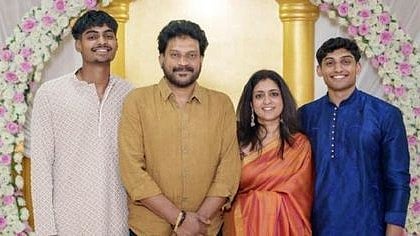 മാനസസരോവർ യാത്രയ്ക്കിടെ ദുരന്തം: പൊന്നാനി സ്വദേശികളായ നാല് ഓസ്ട്രേലിയൻ മലയാളികളെ നേപ്പാളിൽ കാണാതായി