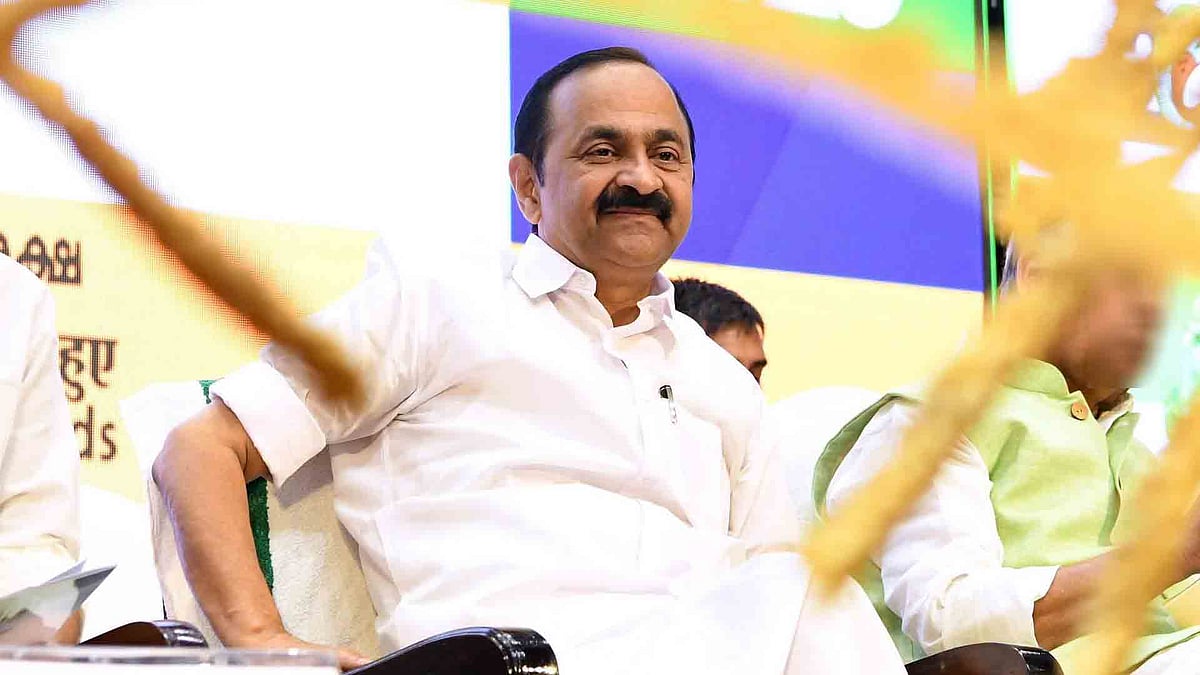 'മര്യാദയ്ക്ക് സംസാരിക്കണം', 'കുരുടന്‍ ആനയെ തൊട്ടതുപോലെ'; മുഖ്യമന്ത്രിയ്‌ക്കെതിരെ സമസ്ത മുഖപത്രം 