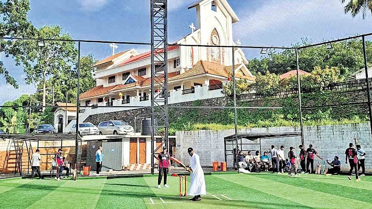 തൃശൂര്‍ പാതിരി ഗഡീസ്, ഷെപേര്‍ഡ്‌സ് ഇലവന്‍, ഫെയ്ത്ത് സ്‌ട്രൈക്കേഴ്‌സ്, ഡിസൈപ്പിള്‍സ് കാഞ്ഞിരപ്പള്ളി...; 'കത്തനാര്‍ ലീഗി'നൊരുങ്ങി വൈദികര്‍  
