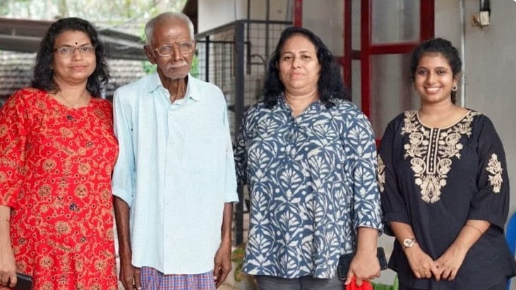 മരിച്ചെന്ന് കരുതി, നാല് പതിറ്റാണ്ടിന് ശേഷം അച്ഛൻ ജീവനോടെ മുന്നിൽ; കണ്ണ് നനയിച്ച് ഒരു കുടുംബ സംഗമം