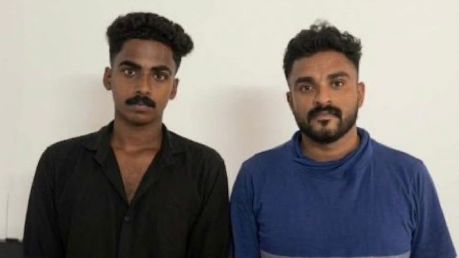 
ജോലിയിൽ നിന്ന് പിരിച്ചുവിട്ടതിൽ പക: സ്വകാര്യ ബസിന്റെ എൻജിനിൽ ഉപ്പ് വാരിയിട്ട് പ്രതികാരം; മുൻ ഡ്രൈവറും കണ്ടക്ടറും പിടിയിൽ