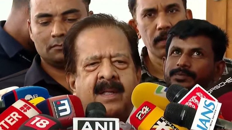 പിണറായിക്കെതിരെ എഫ്‌ഐആര്‍ ഇടാതെ പ്രാഥമികാന്വേഷണം; സ്ഥിരീകരിച്ച് രമേശ് ചെന്നിത്തല
