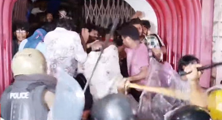 തലസ്ഥാനം യുദ്ധക്കളം; യൂത്ത് കോണ്‍ഗ്രസ്, കെഎസ്‌യു- എസ്എഫ്‌ഐ സംഘര്‍ഷം;ഈ കളി അവസാനിപ്പിക്കണമെന്ന് പിണറായി