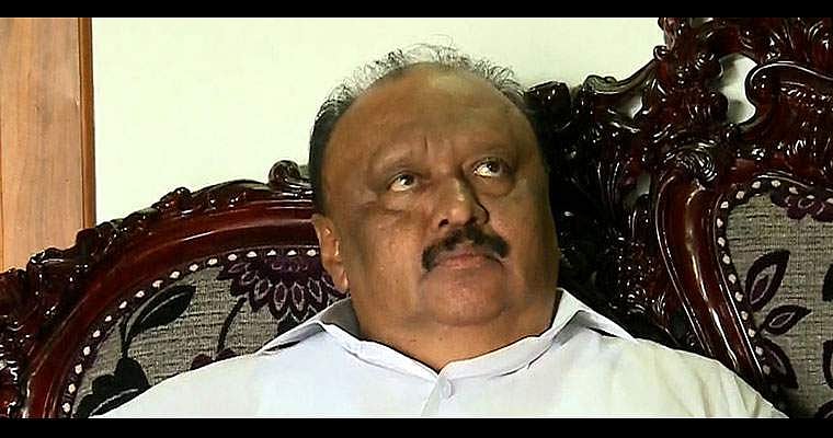 മന്ത്രി തോമസ് ചാണ്ടിയുടെ റിസോര്‍ട്ടിന് നഗരസഭയുടെ അന്ത്യശാസനം