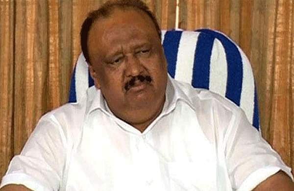 തോമസ് ചാണ്ടിയുടെ ഭൂമി കൈയേറ്റം : കളക്ടറുടെ റിപ്പോര്‍ട്ട്  മന്ത്രിസഭ പരിഗണിച്ചില്ല 