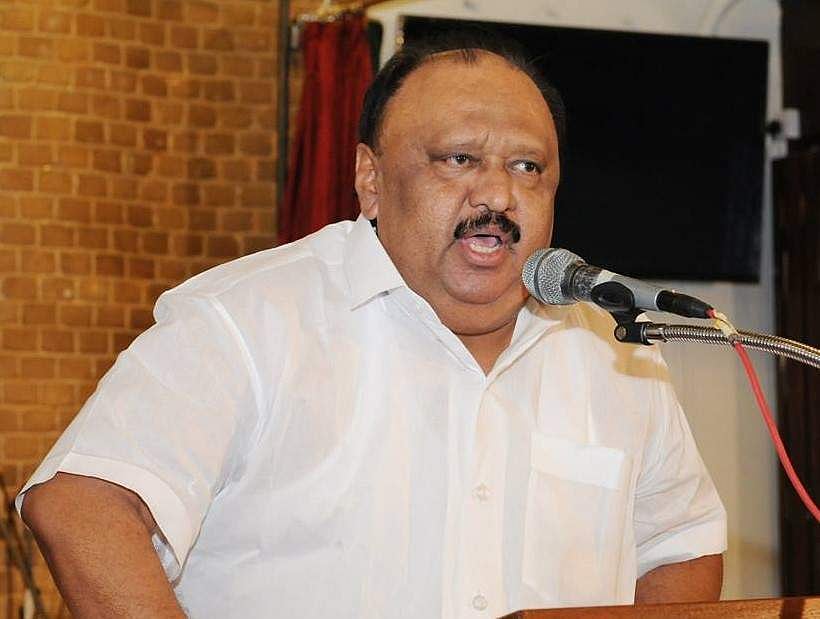 തോമസ് ചാണ്ടിയുടെ കായല്‍ കയ്യേറ്റ കേസില്‍ അഡിഷണല്‍ അഡ്വക്കേറ്റ് ജനറലിനെ മാറ്റി; സിപിഐയ്ക്ക് അതൃപ്തി