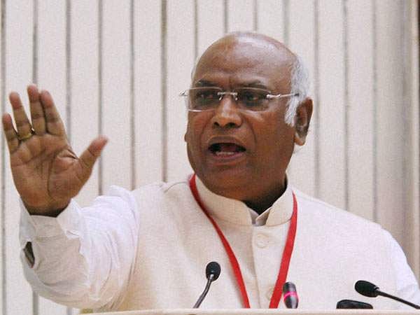 മോദി ബ്രഹ്മാവ്, അദ്ദേഹത്തിന് മാത്രമേ അറിയൂ; പാര്‍ലമെന്റ് സമ്മേളനം നീളുന്നതില്‍ പരിഹസിച്ച് മല്ലികാര്‍ജുന്‍ ഖാര്‍ഗെ