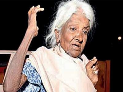 ഭിക്ഷയാചിച്ച വയോധിക ക്ഷേത്രത്തിലേക്ക് നല്കിയത് രണ്ടര ലക്ഷം രൂപ