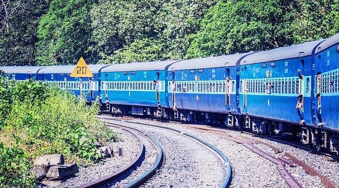 ഇന്ന് റദ്ദാക്കിയത് 11 പാസഞ്ചറുകള്‍; കോട്ടയം വഴി ഇന്നു പകല്‍ ആറ് മണിക്കൂര്‍ തീവണ്ടി ഓടില്ല