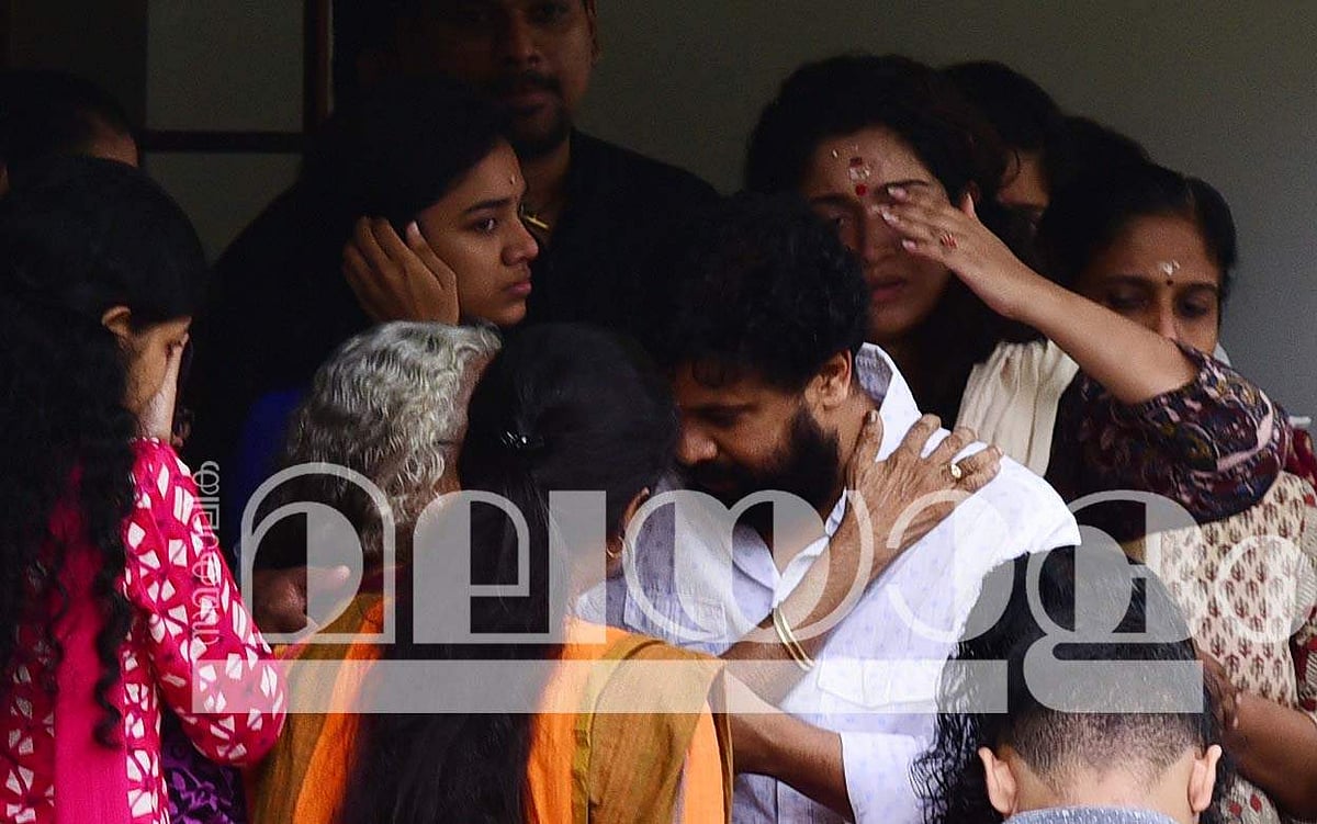 ആക്രമിക്കപ്പെട്ട നടിയുടെ മൊഴിയില് ദിലീപിന്റെ പേരും; ഏറ്റവും ശക്തമായ തെളിവ് നടിയുടെ മൊഴിയെന്ന് അന്വേഷണ സംഘം