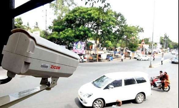 സിസി ടിവി ക്യാമറയില്‍ മൊബൈല്‍ കള്ളന്റെ മുഖം തെളിഞ്ഞില്ല; നിലവാരമില്ലാത്ത ക്യാമറക്കെതിരേ ശബ്ദമുയര്‍ത്തി പെണ്‍കുട്ടി