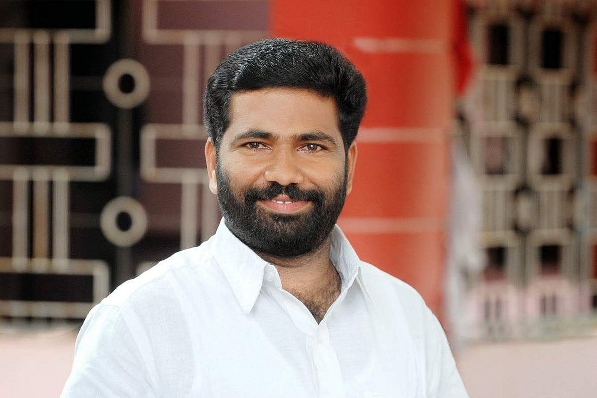 ചീഫ് ജസ്റ്റിസിന് ചരിത്രബോധമില്ല; കലാലയ രാഷ്ട്രീയം നിരോധിച്ച കോടതി വിധി പിതൃശൂന്യമെന്ന് ടി.വി രാജേഷ്